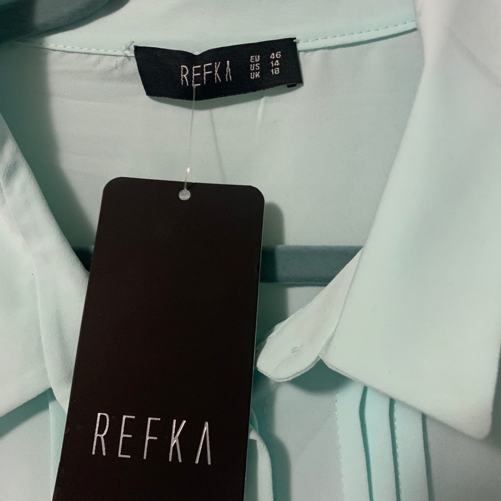 Mint-point collar tunic